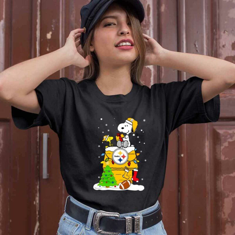 A Happy Christmas With Pittsburgh Steelers Snoopy 0 T Shirt