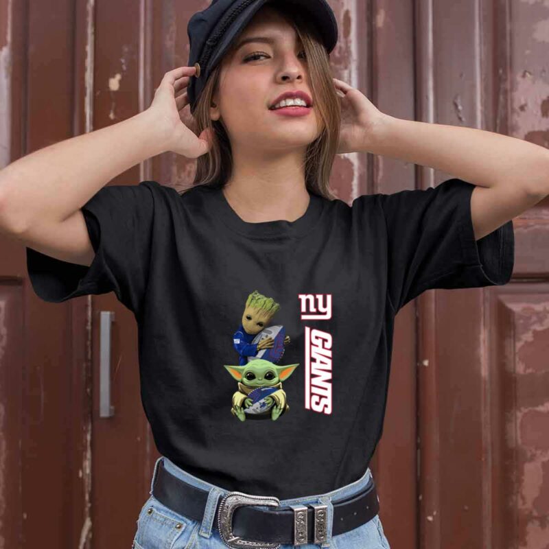 Baby Yoda And Groot Hug New York Giants 0 T Shirt
