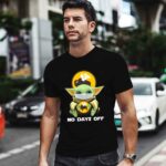 Baby Yoda Hug Buffalo Wild Wings No Days Off 0 T Shirt