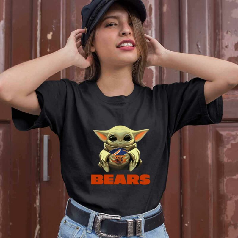 Baby Yoda Hug Chicago Bears 0 T Shirt