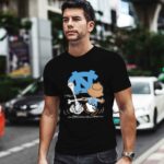 Charlie Brown Snoopy North Carolina Tar Heels 2 T Shirt
