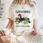 Chicken gardening because murder is wrong 0 T Shirt