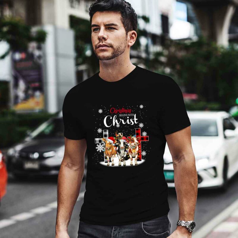 Christmas Begins With Christ Three Cows With Fairy Lights In Front Of Three Crosses 3218 T Shirt