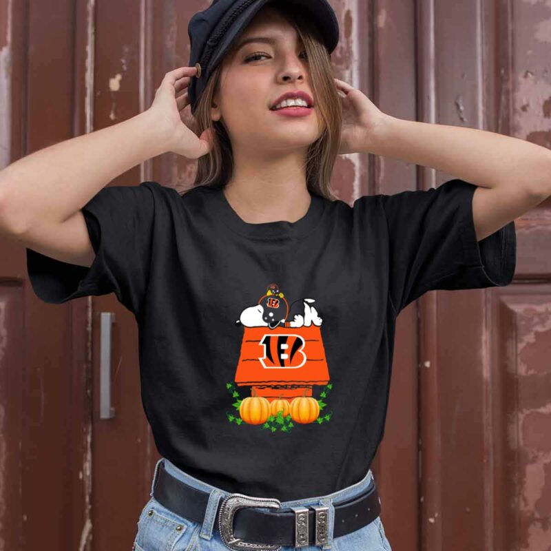 Cincinnati Bengals Snoopy Pumpkin House 0 T Shirt