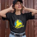 El Perro Amarillo Camisa 1 T Shirt