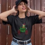 Grich Santa drives sparkle Jeep 1 T Shirt
