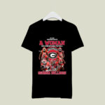 Never underestimate a woman who understand football and loves Bulldog 1 T Shirt