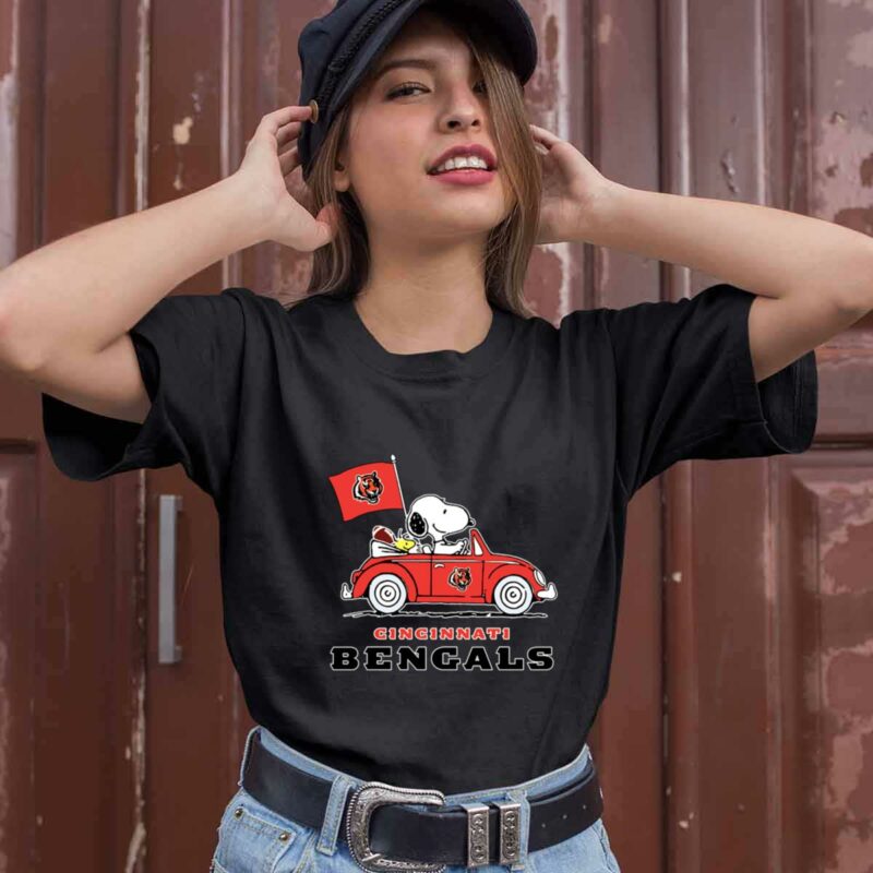 Snoopy And Woodstock Ride The Cincinnati Bengals Car 0 T Shirt