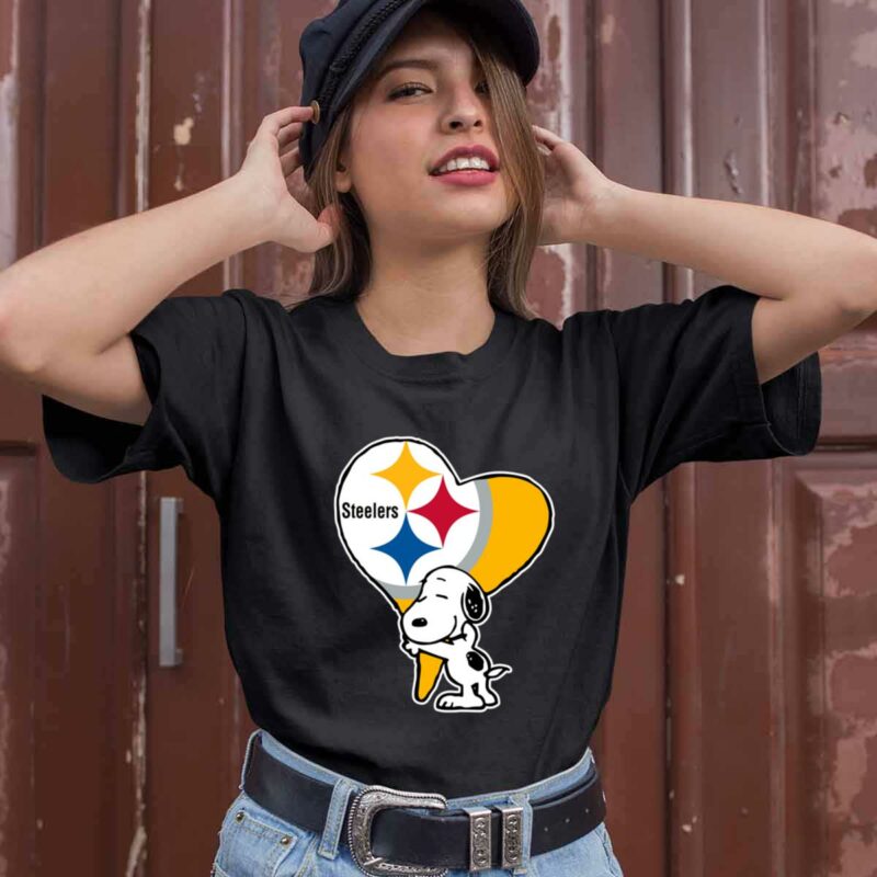 Snoopy Hugs The Pittsburgh Steelers Heart 0 T Shirt