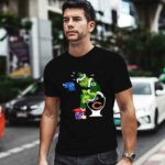 The Grinch Green Bay Shitting On Toilet Chicago And Other Teams 2023 1 T Shirt